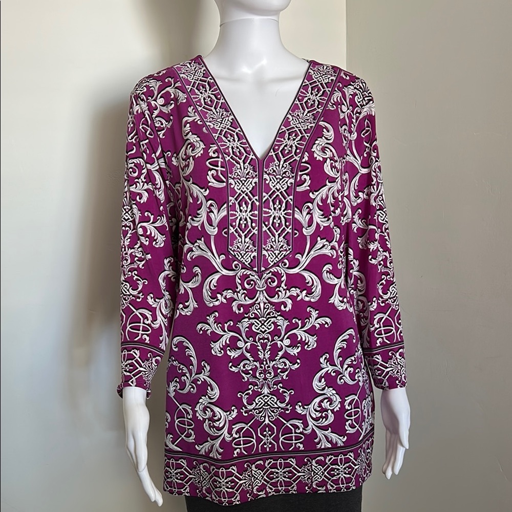 JM Collections, Woman’s Size L Purple and White Patterned V-Neck Blouse